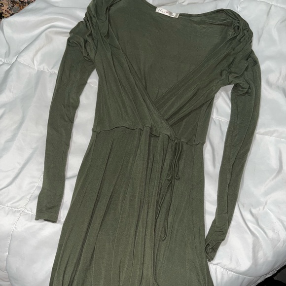 Heart Hips Dresses & Skirts - Long sleeve olive green dress
